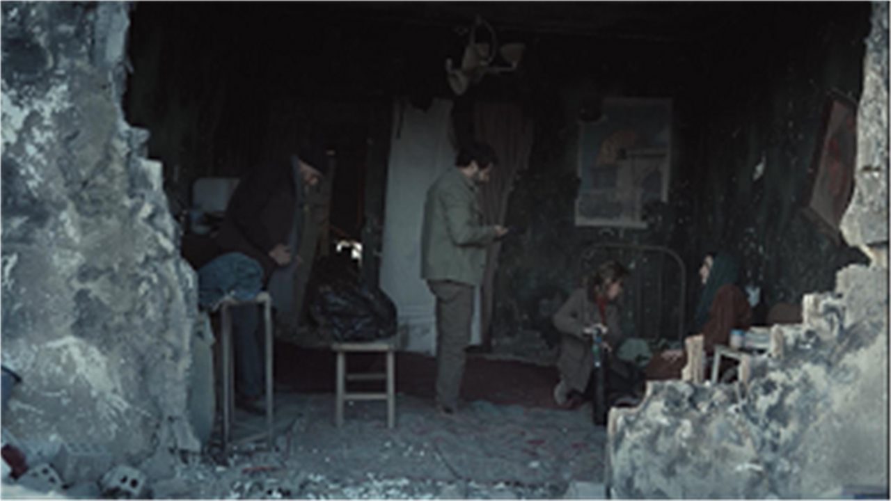 أحداث مثيرة في مسلسل صحاب الأرض الحلقة 9 ومنة شلبي تواجه أكاذيب صحفية أميركية